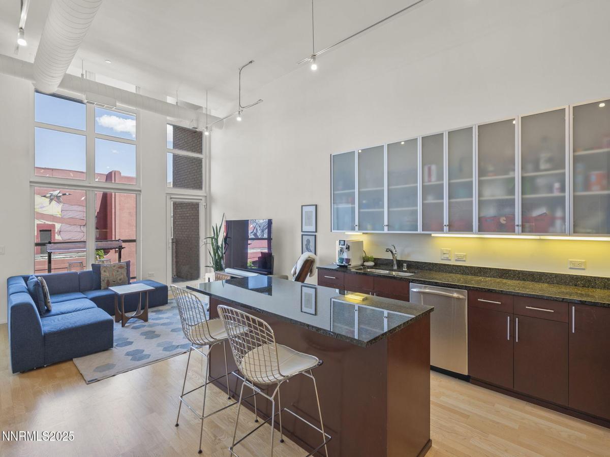 MLS #250051704 image #0
