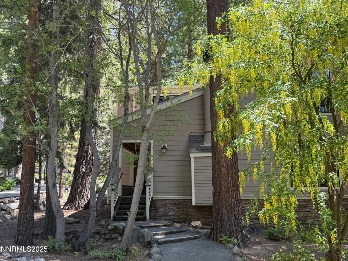MLS #250051936 image #0