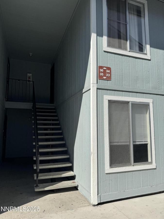 MLS #250052101 image #0