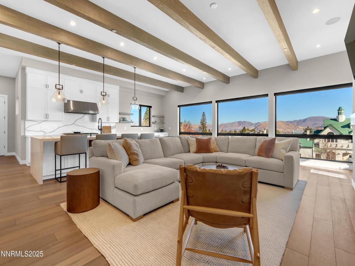 MLS #250052199 image #0