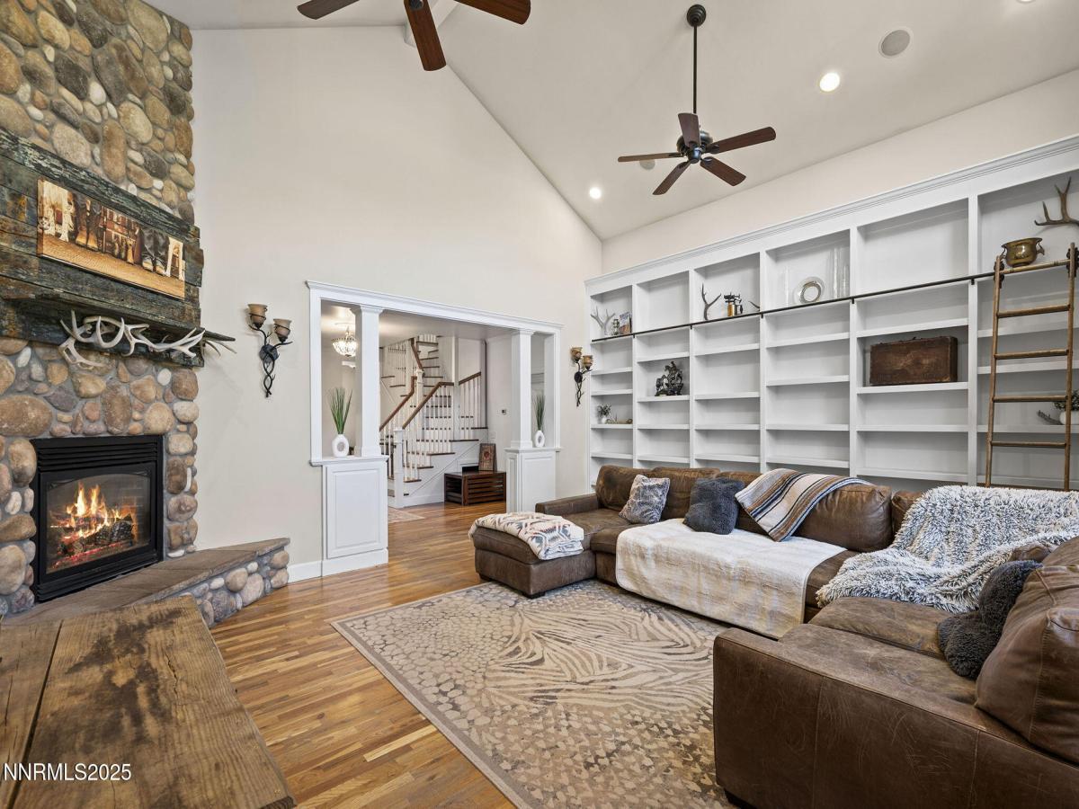 MLS #250052277 image #0