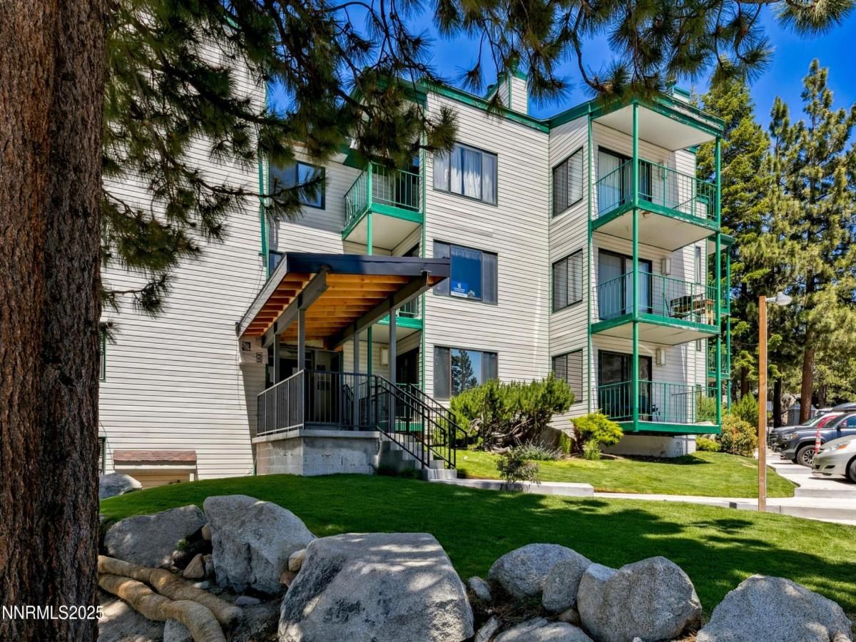 MLS #250052301 image #0