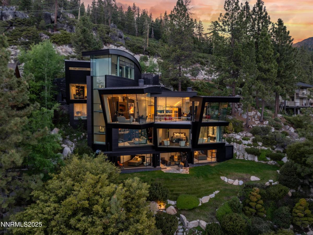 MLS #250052330 image #0