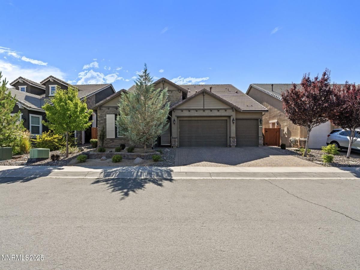 MLS #250052494 image #0