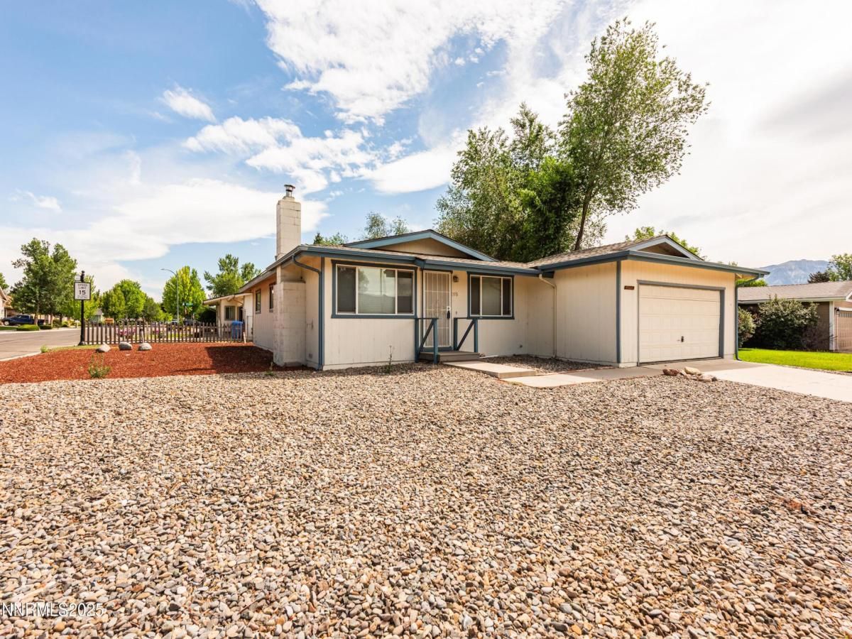 MLS #250052617 image #0