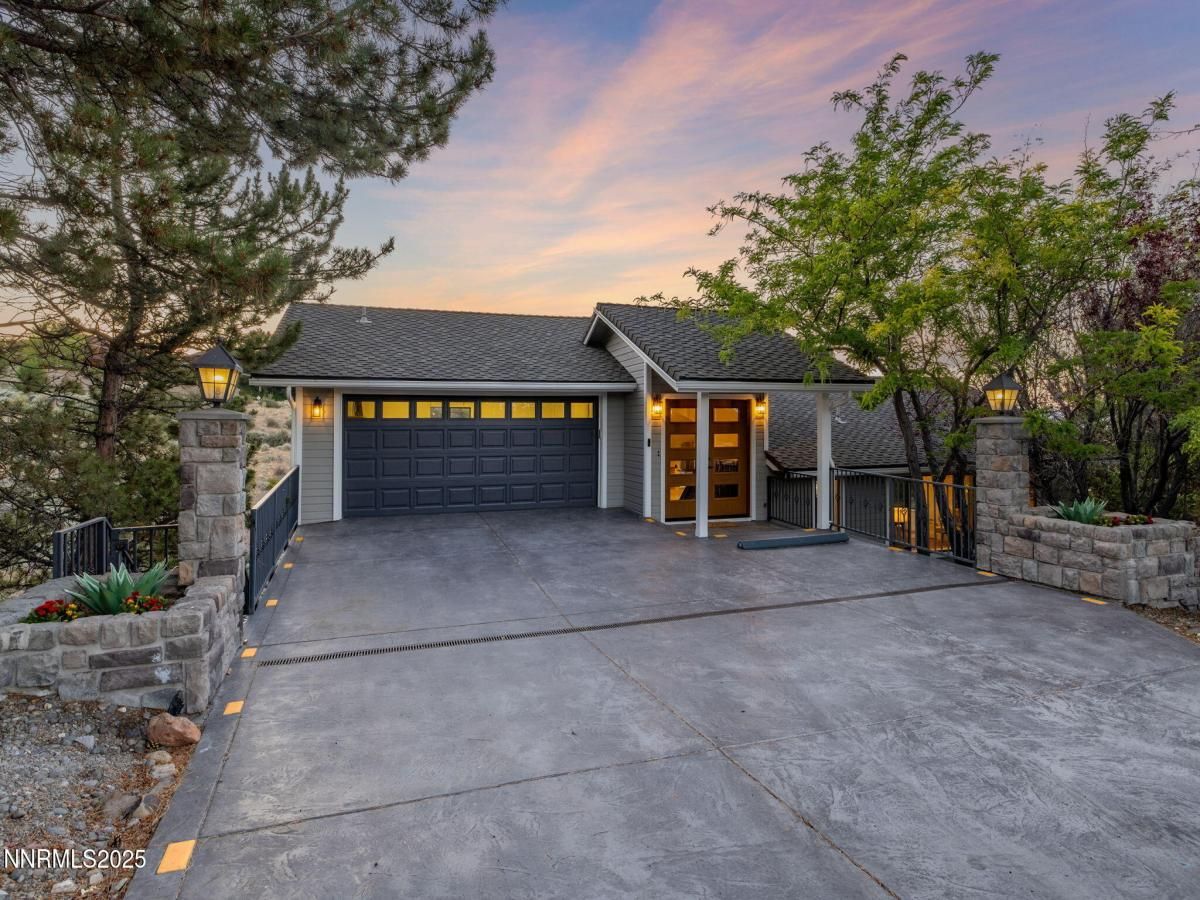 MLS #250052861 image #0