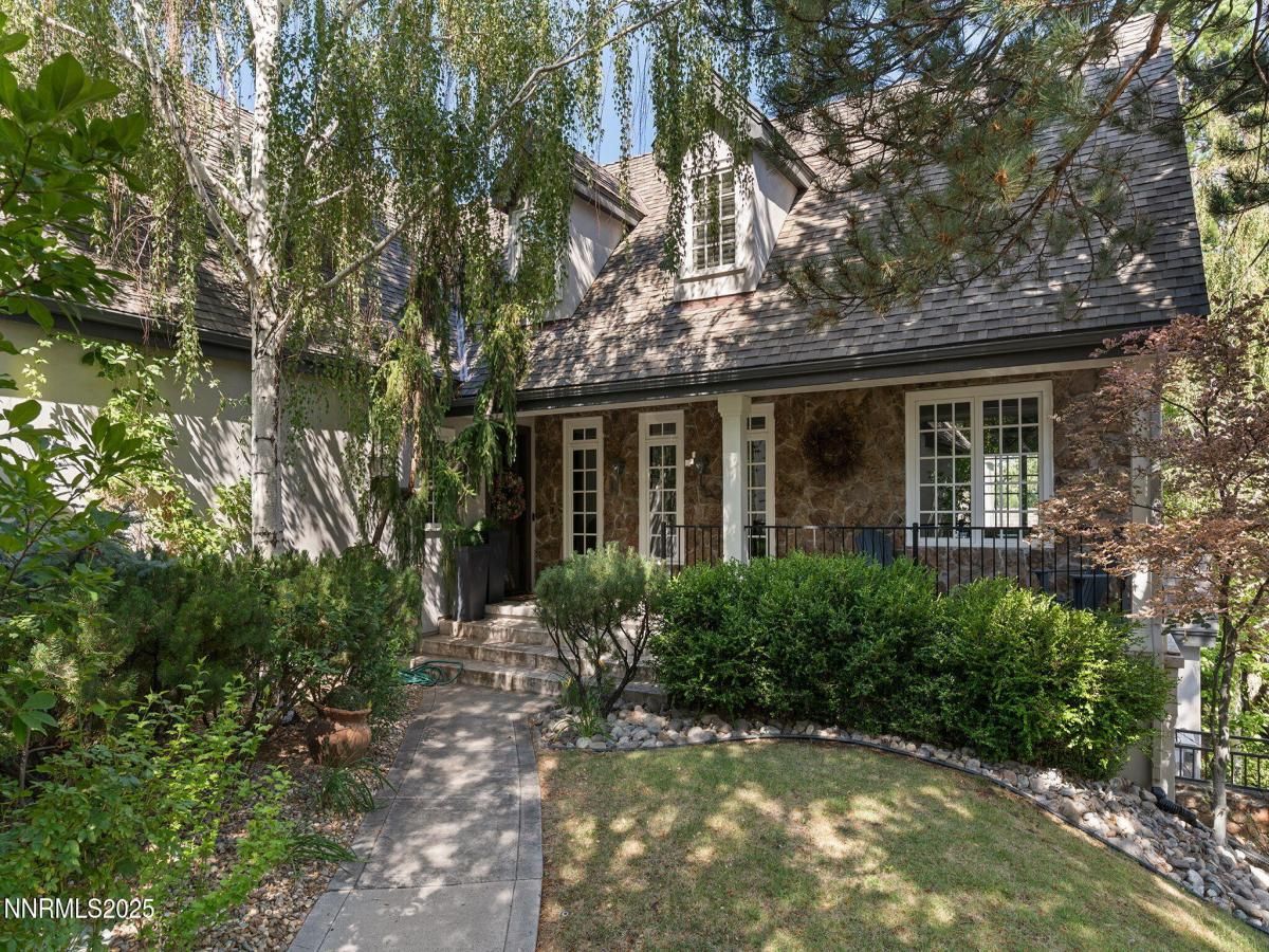 MLS #250052920 image #0