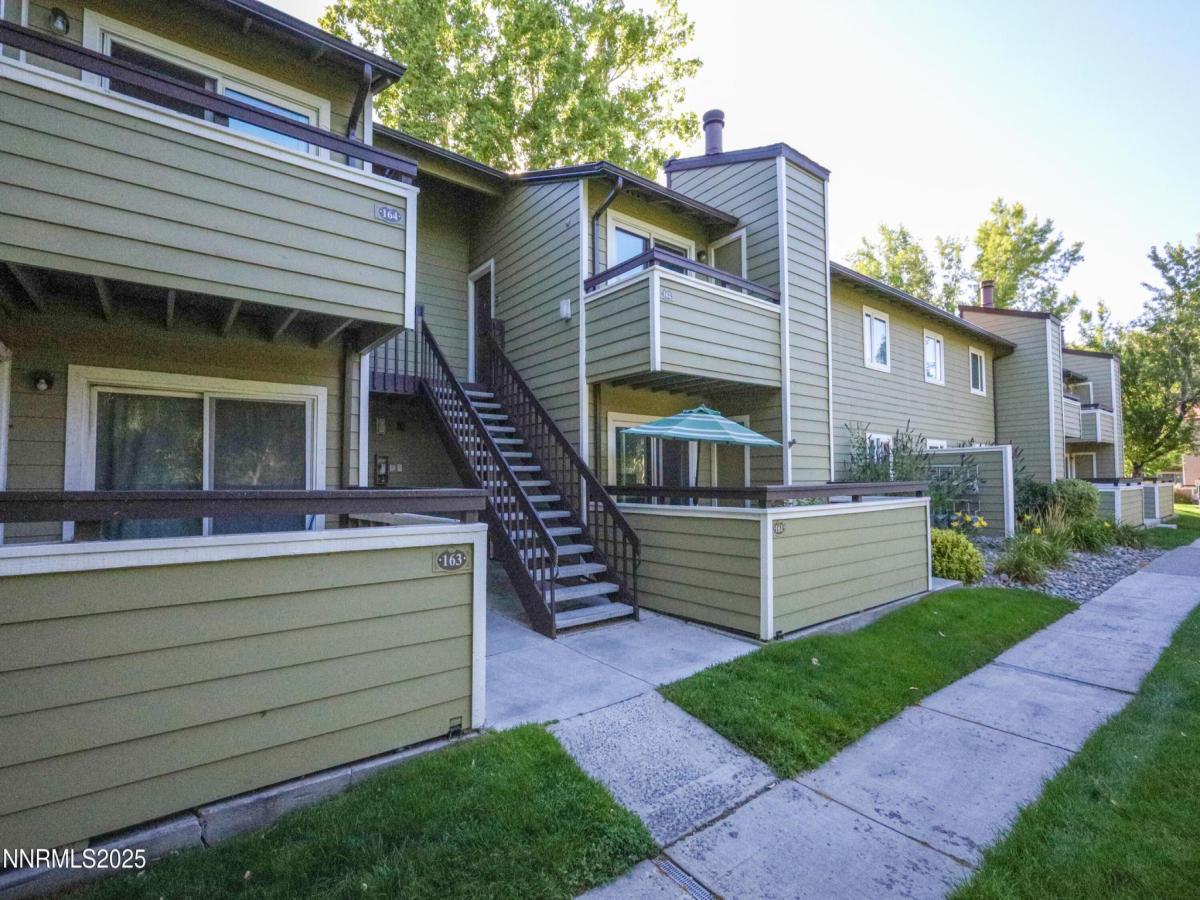 MLS #250052944 image #0