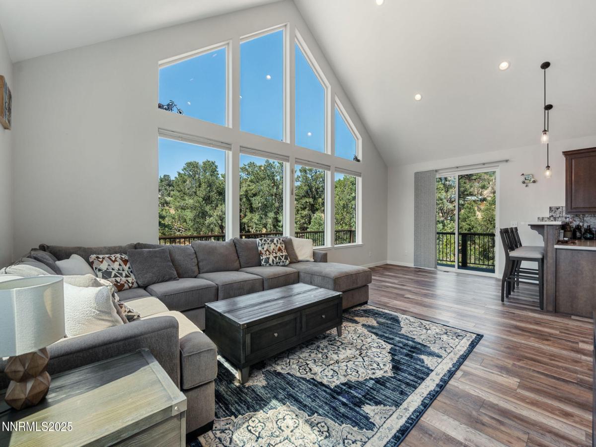 MLS #250052998 image #0