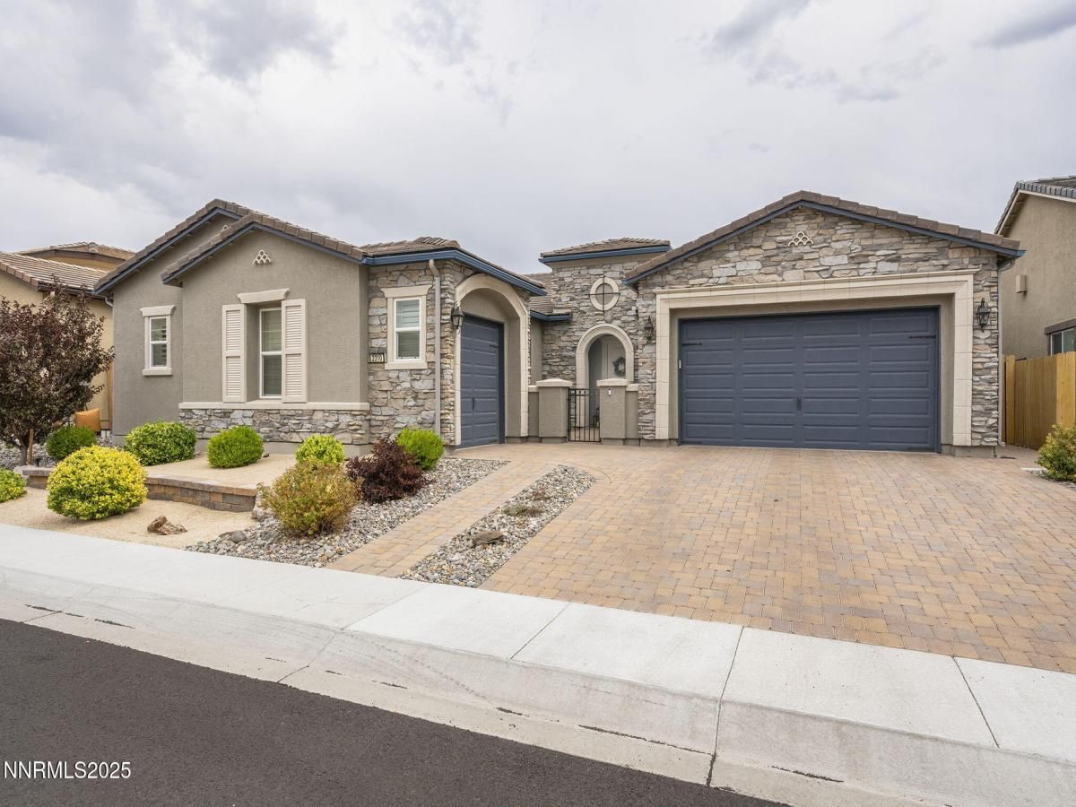 MLS #250053695 image #0