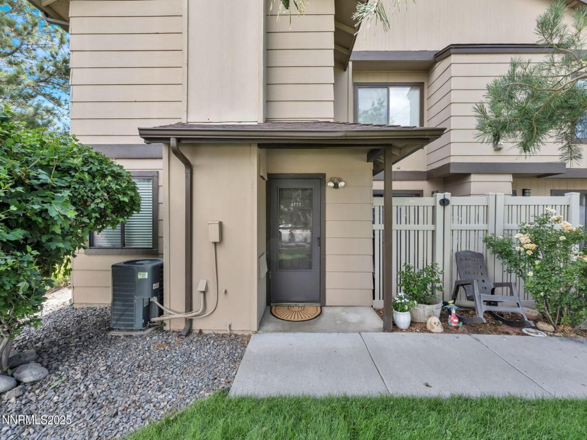 MLS #250053895 image #0