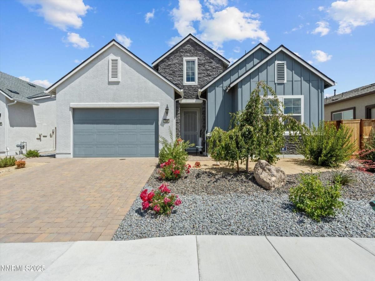 MLS #250053972 image #0