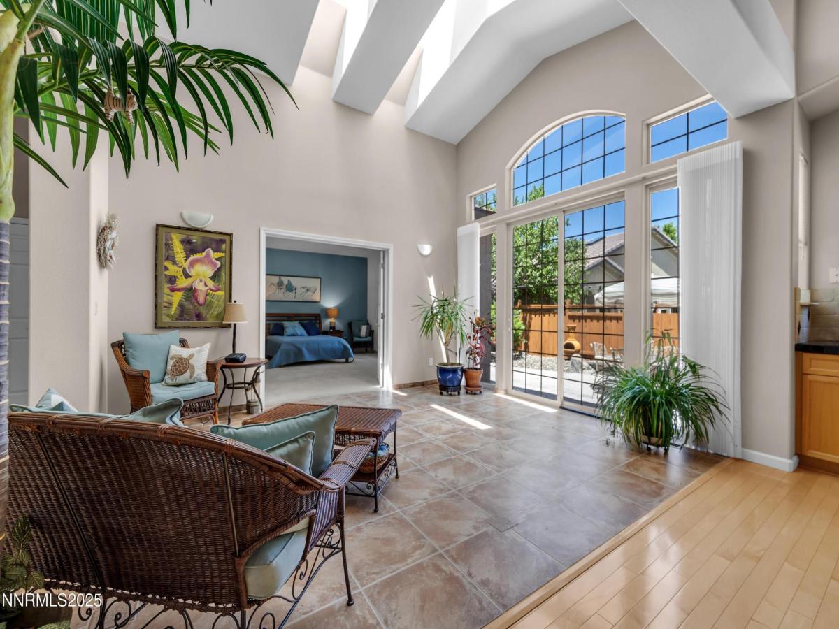 MLS #250054092 image #0