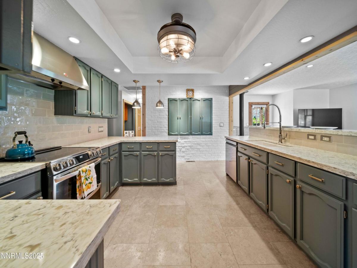 MLS #250054990 image #0