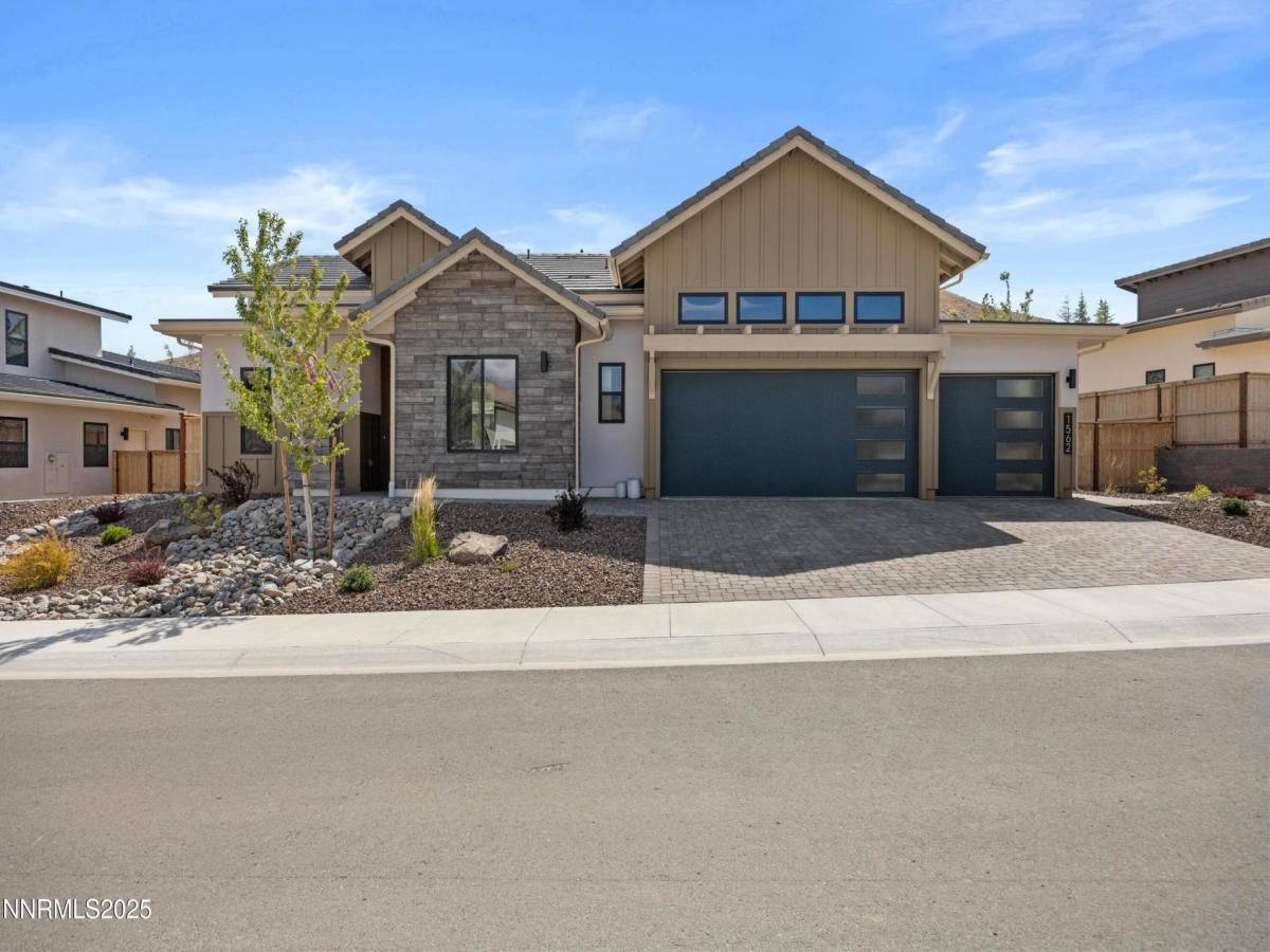 MLS #250055028 image #0