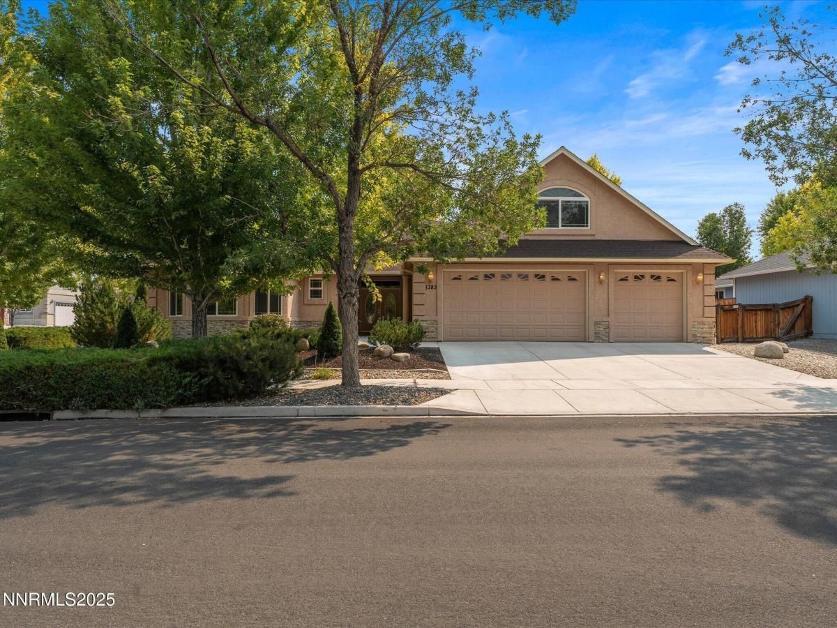 MLS #250055386 image #0