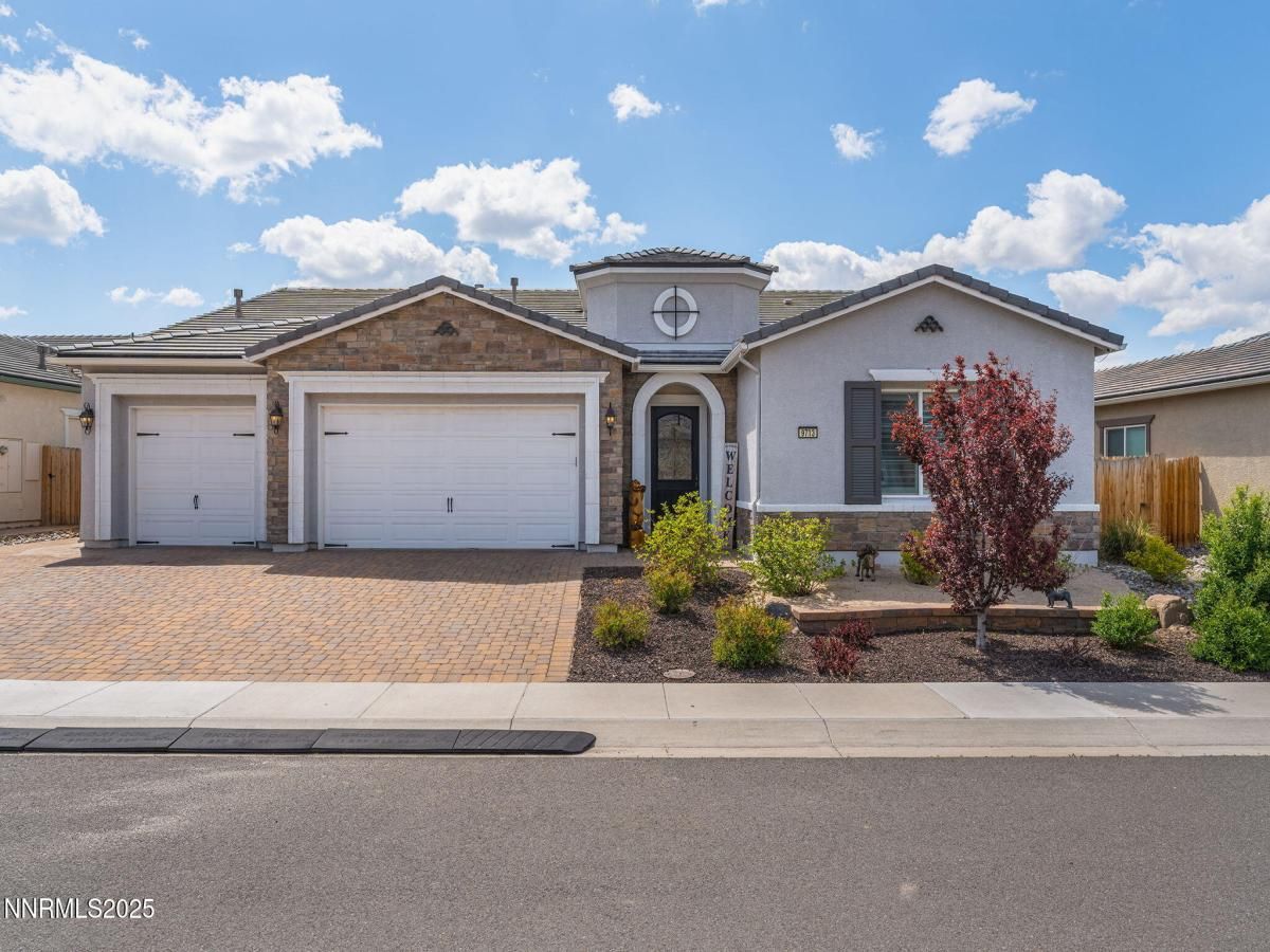 MLS #250055445 image #0