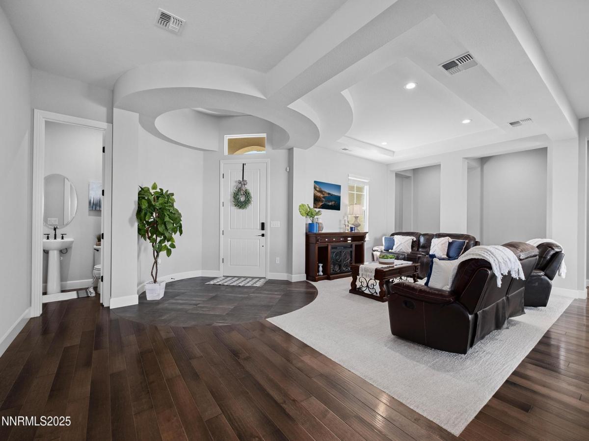 MLS #250055725 image #0