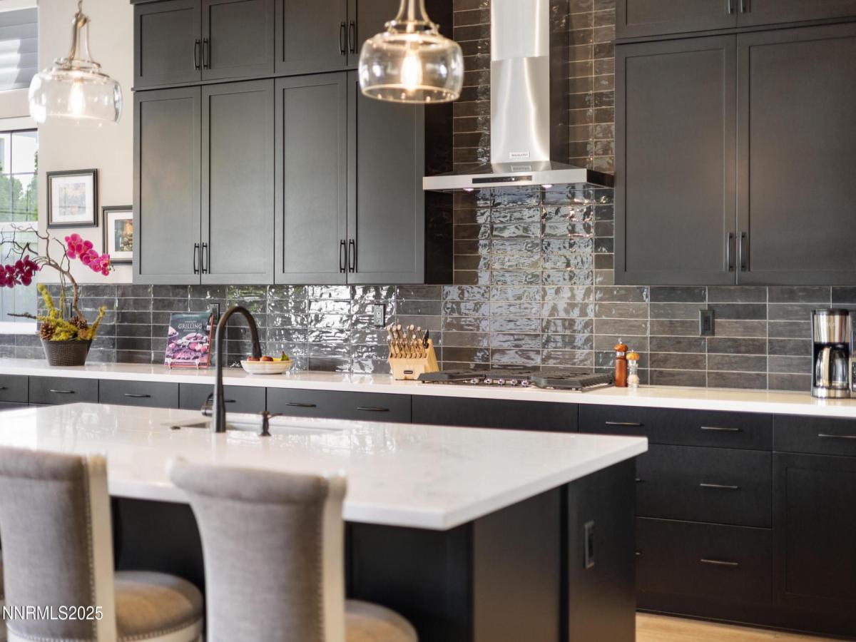 MLS #250055806 image #0