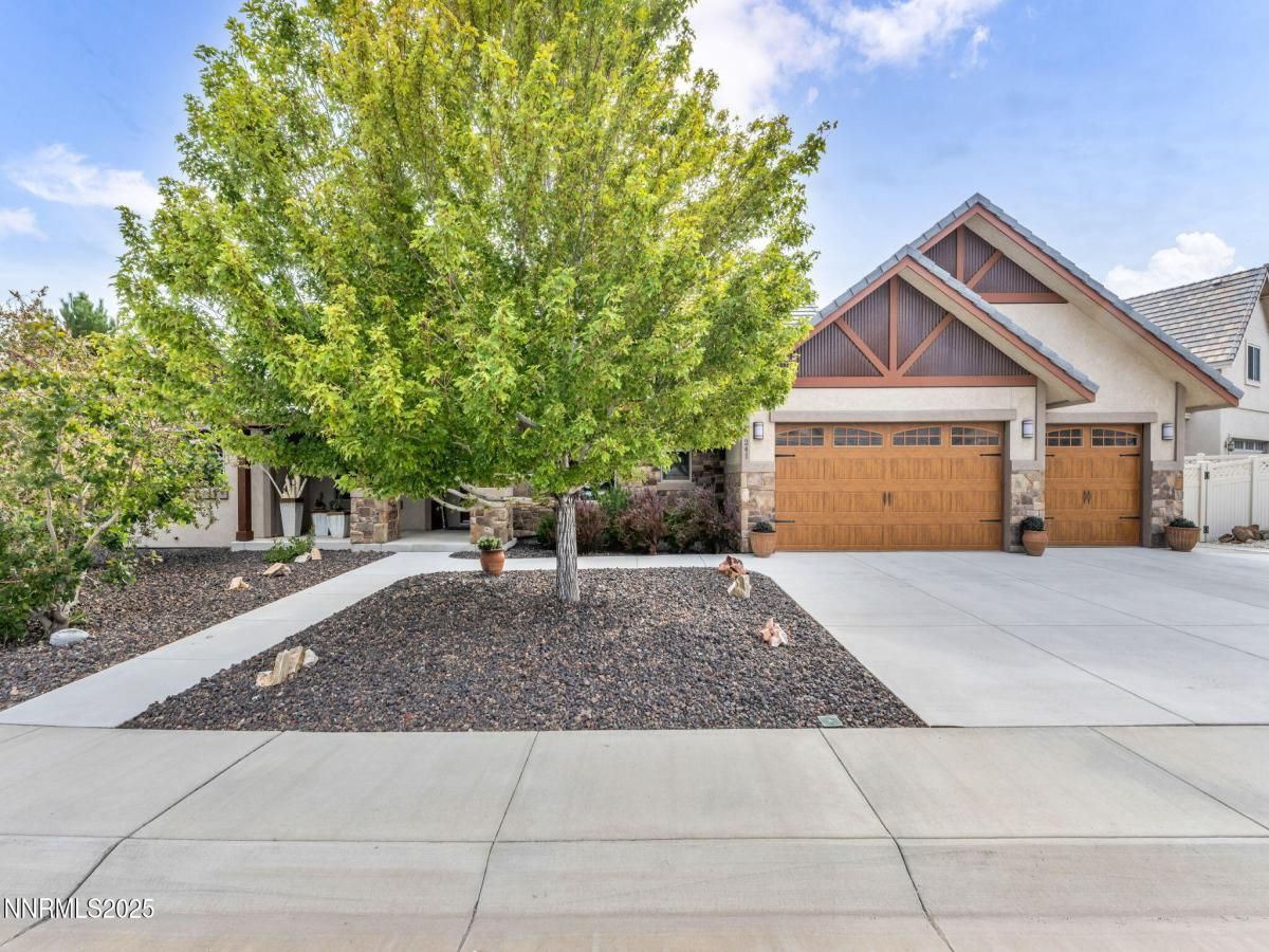 MLS #250056160 image #0