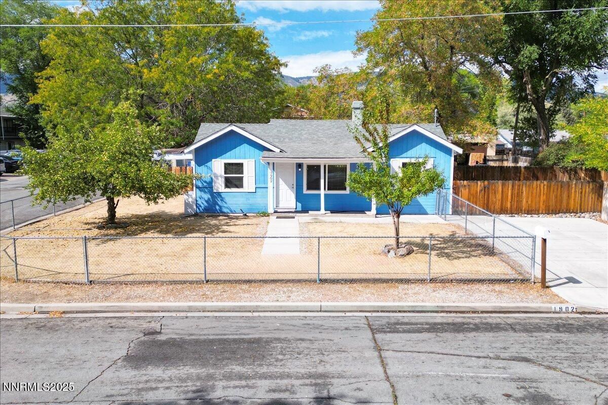 MLS #250056408 image #0