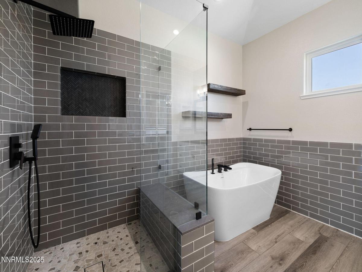 MLS #250056761 image #0