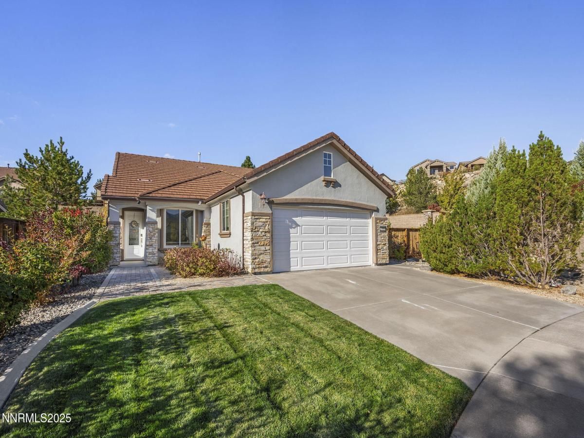MLS #250056935 image #0