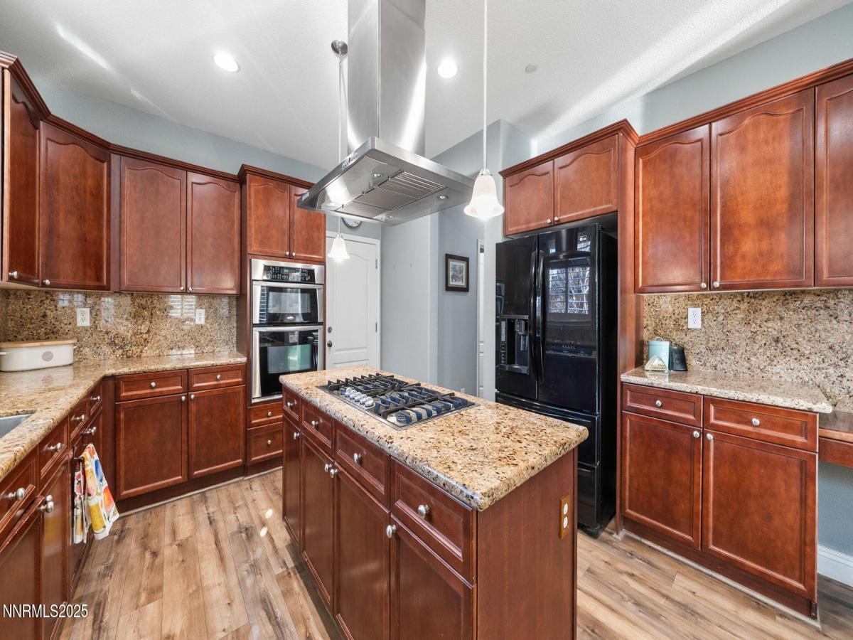 MLS #250057582 image #0