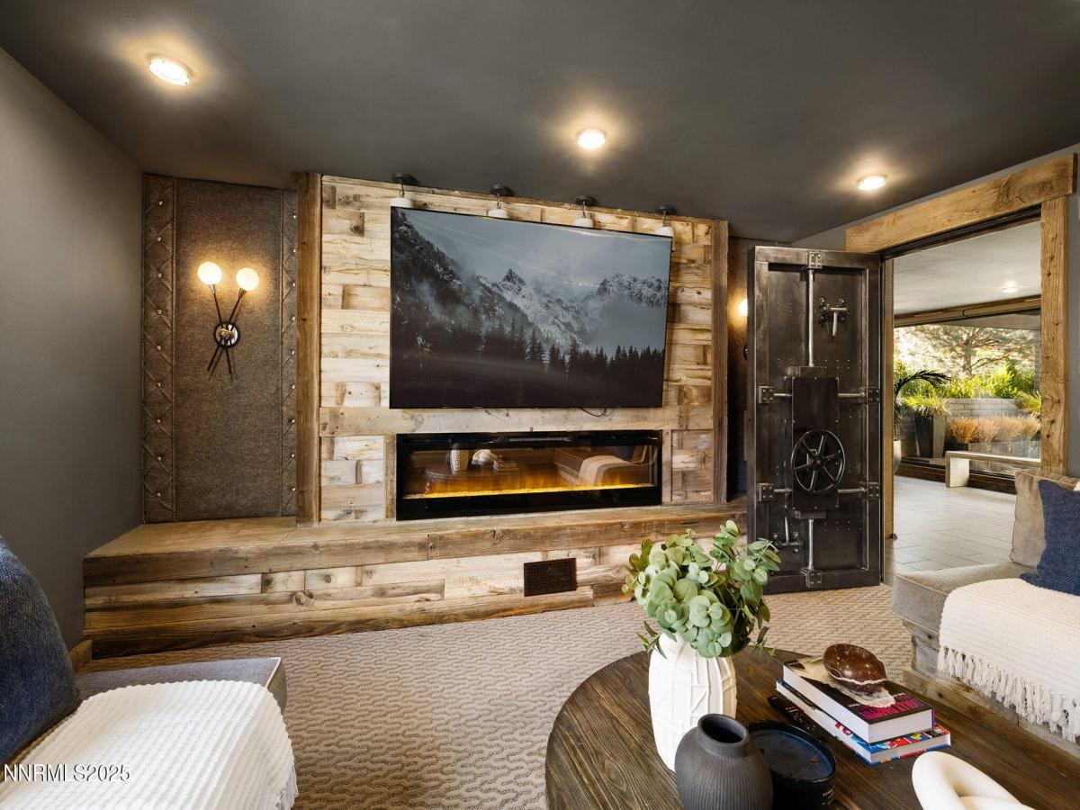 MLS #250058182 image #0