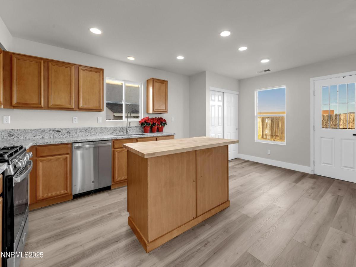 MLS #250059190 image #0