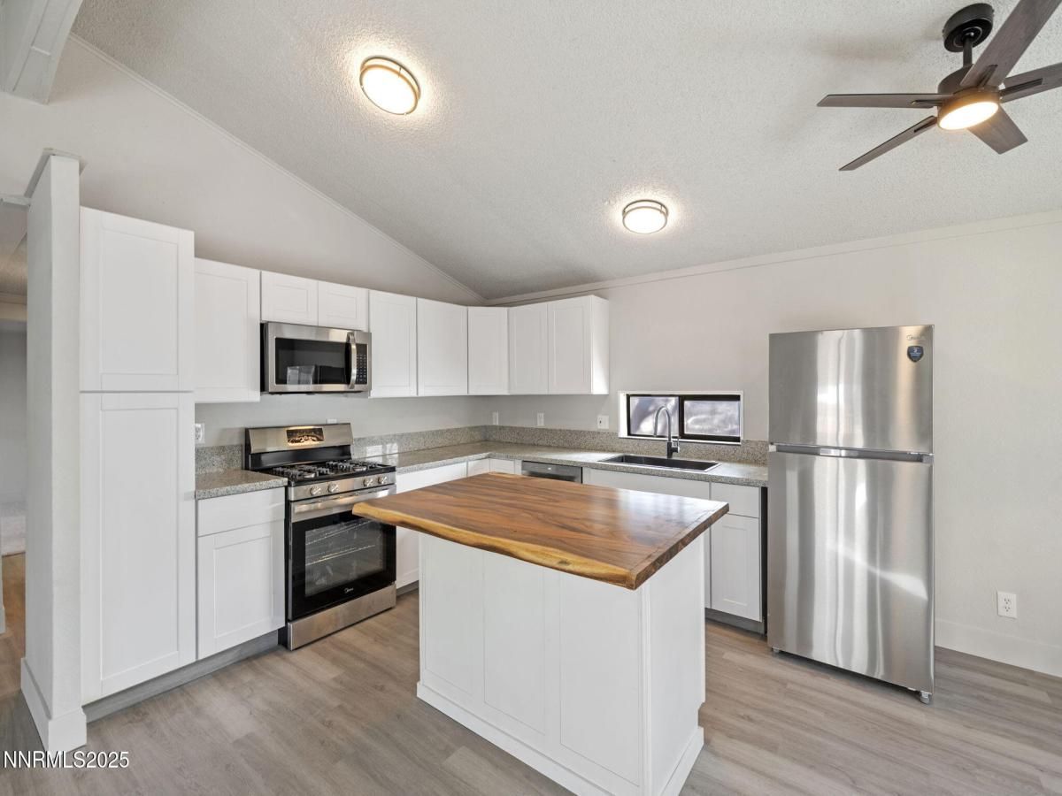 MLS #250059333 image #0