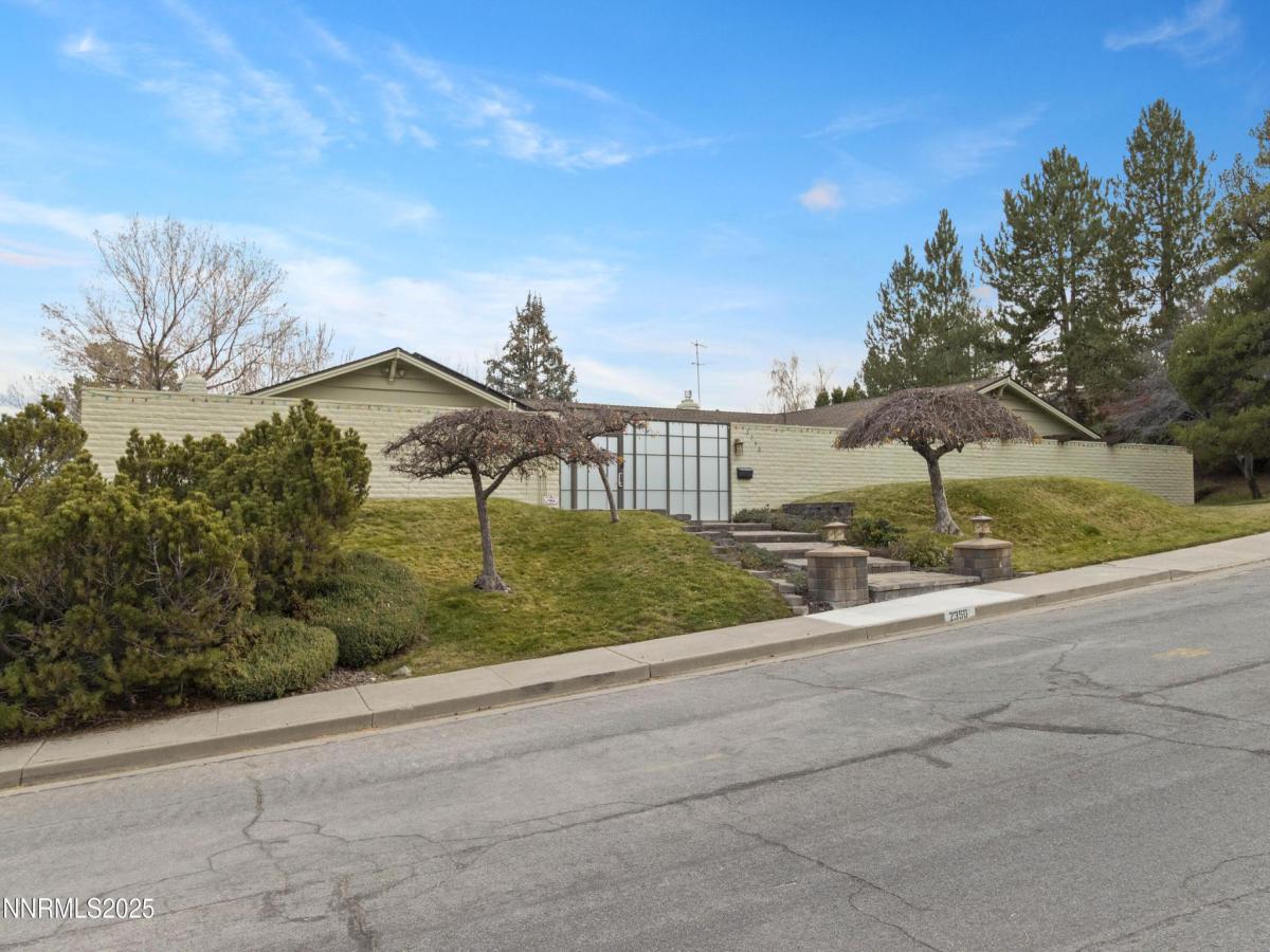 MLS #260000004 image #0