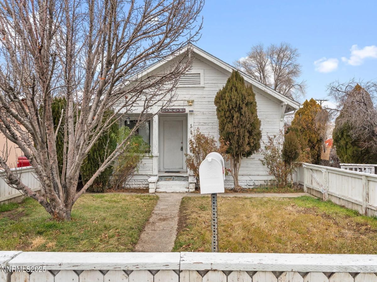 MLS #260000012 image #0