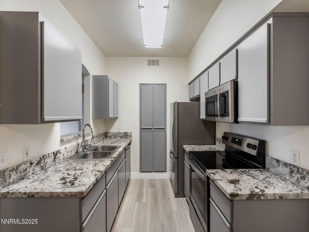 MLS #260000103 image #0