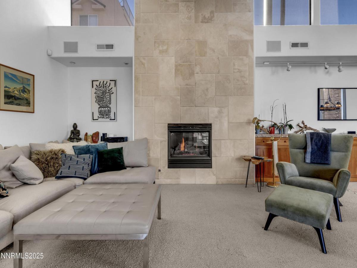 MLS #260000111 image #0