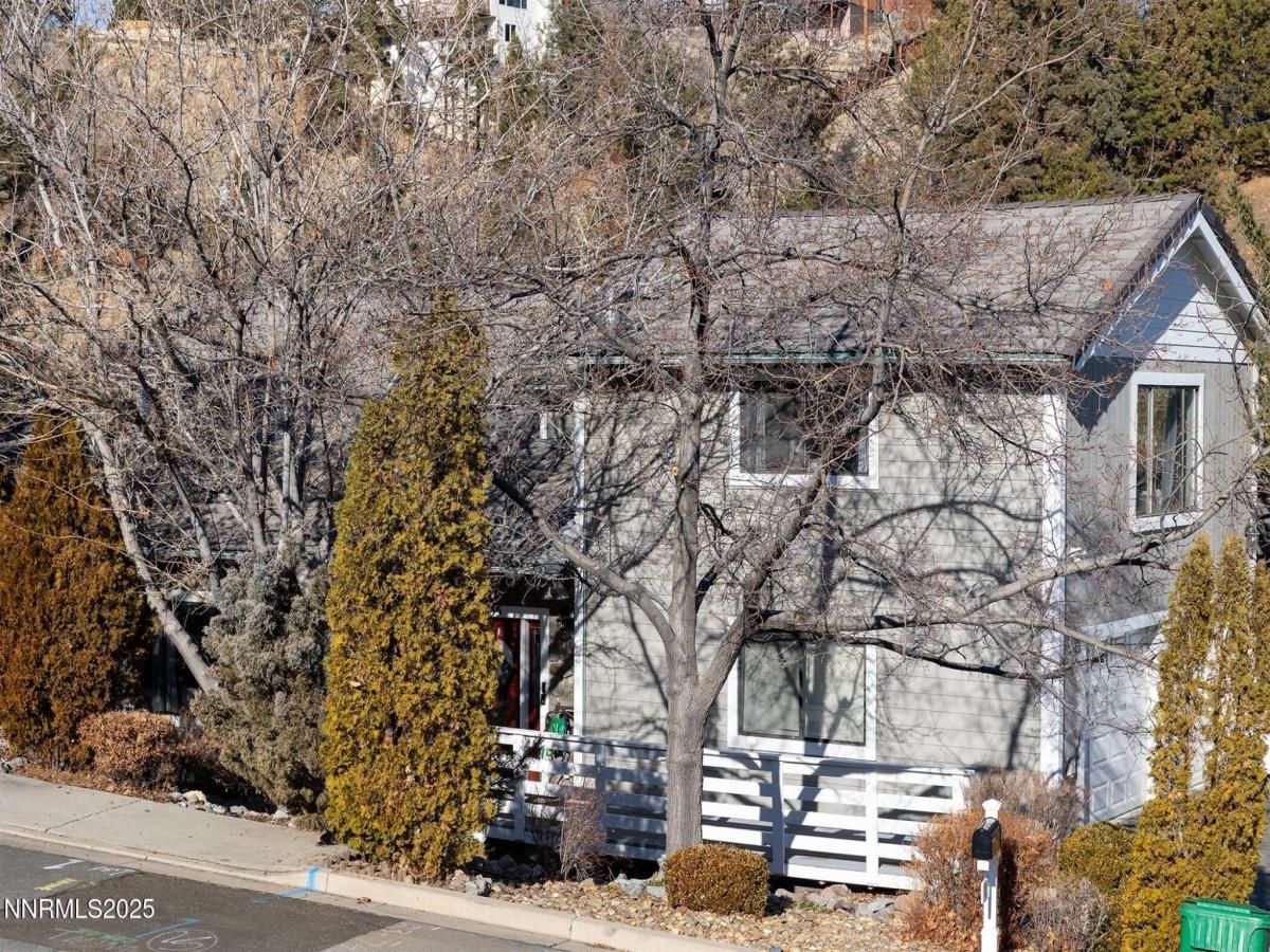 MLS #260000205 image #0