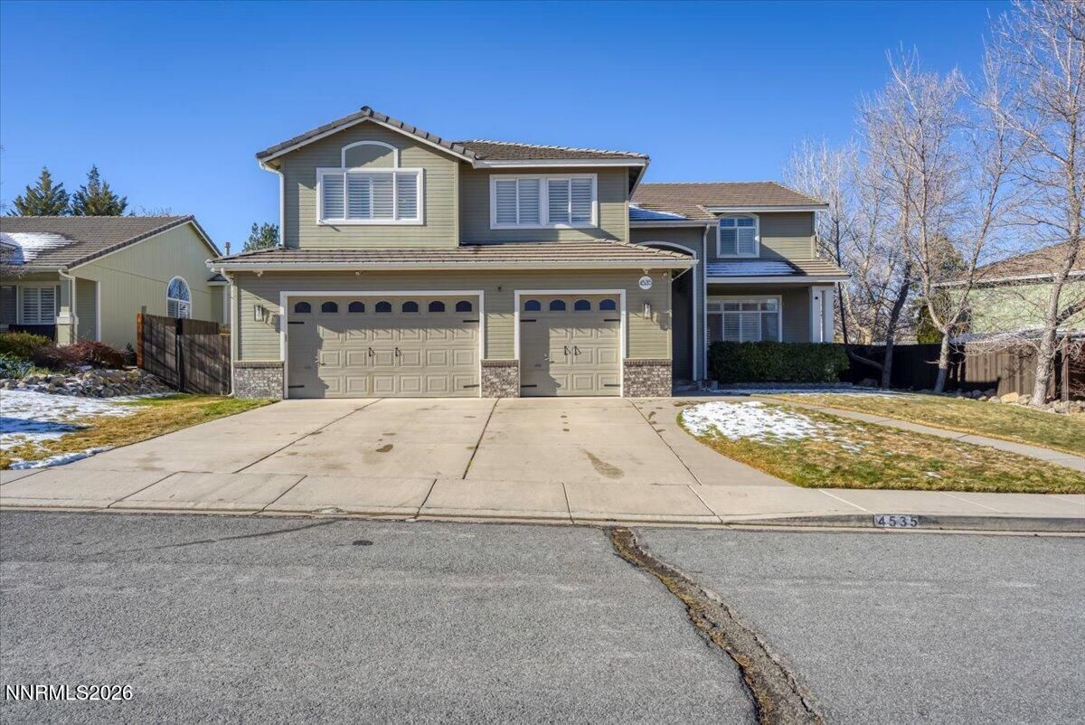 MLS #260000449 image #0