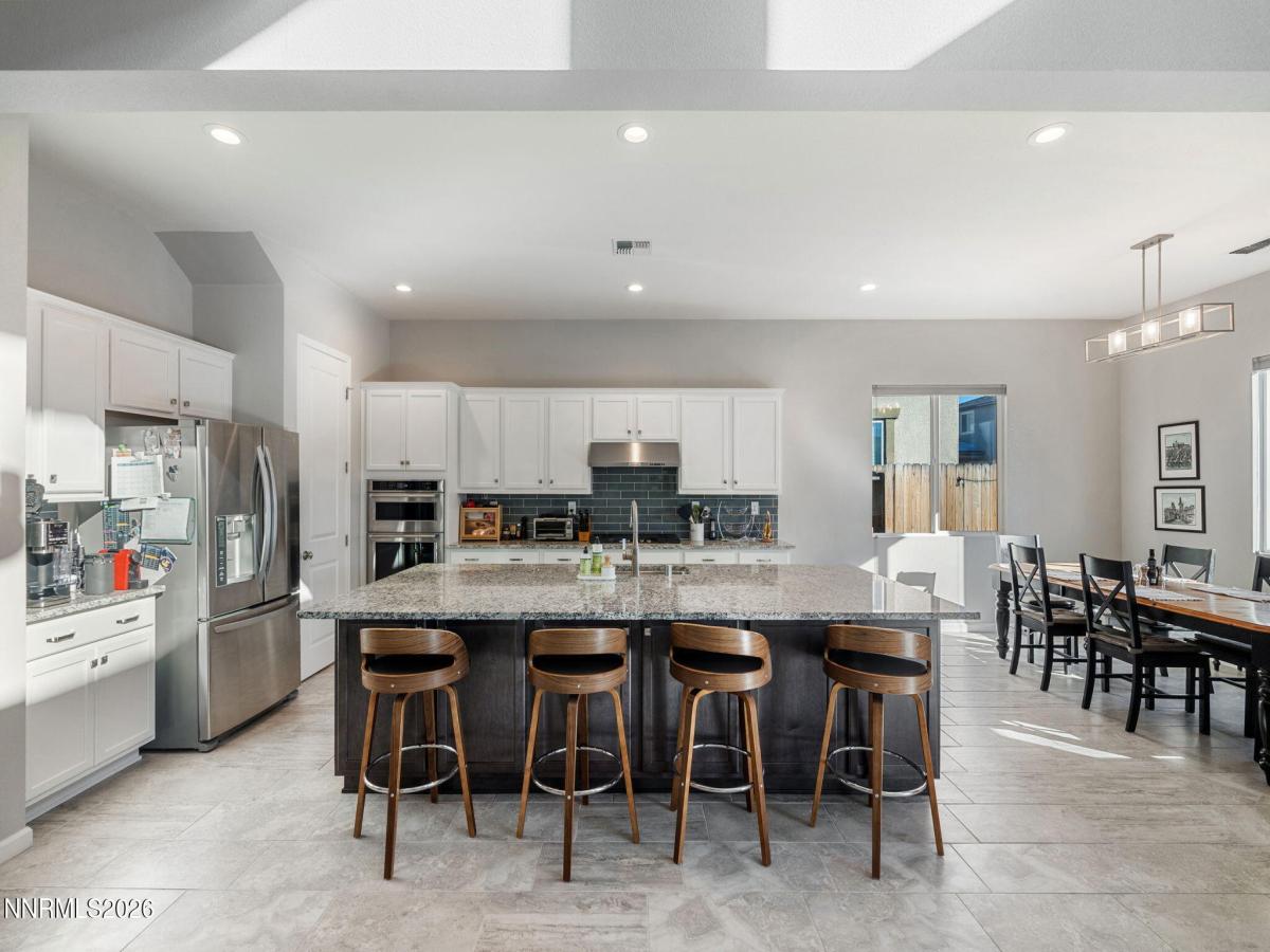 MLS #260000518 image #0