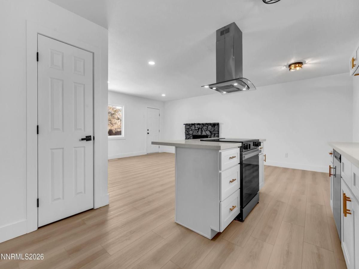 MLS #260000580 image #0