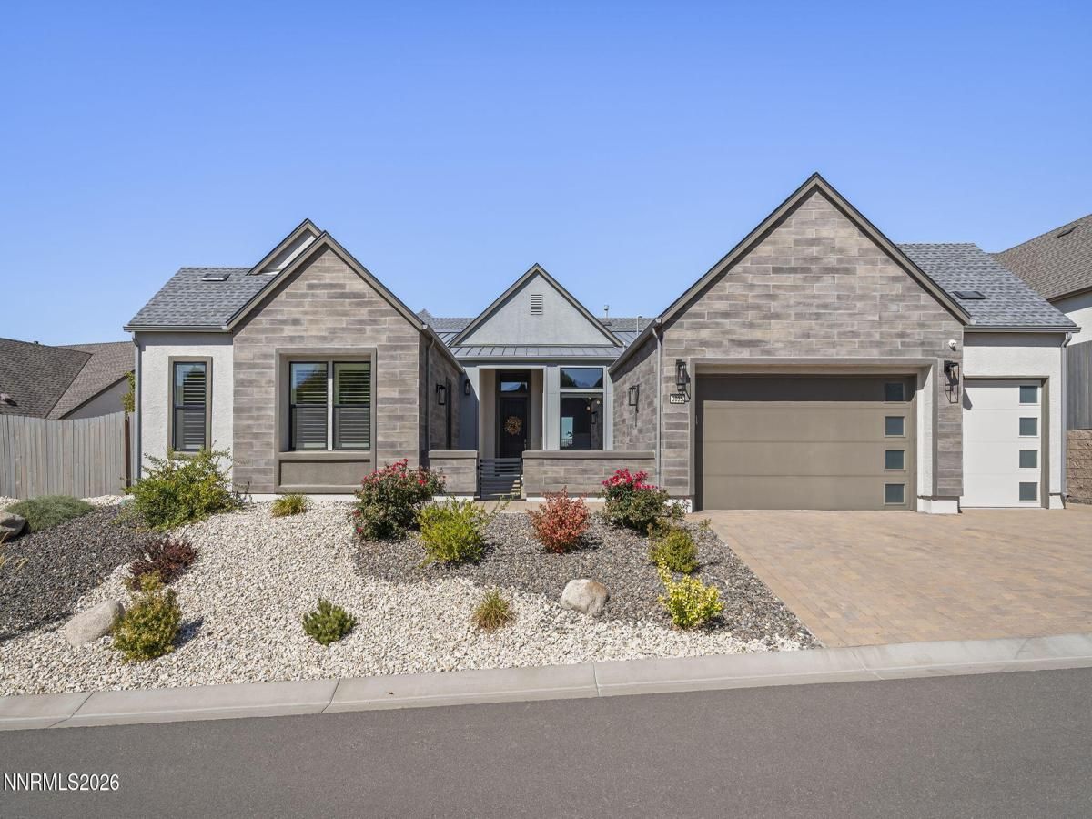 MLS #260000677 image #0