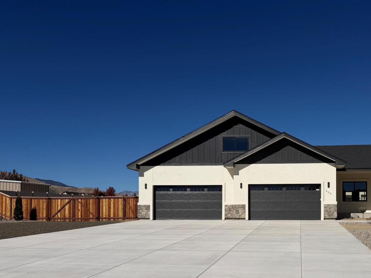 MLS #260006285 image #0