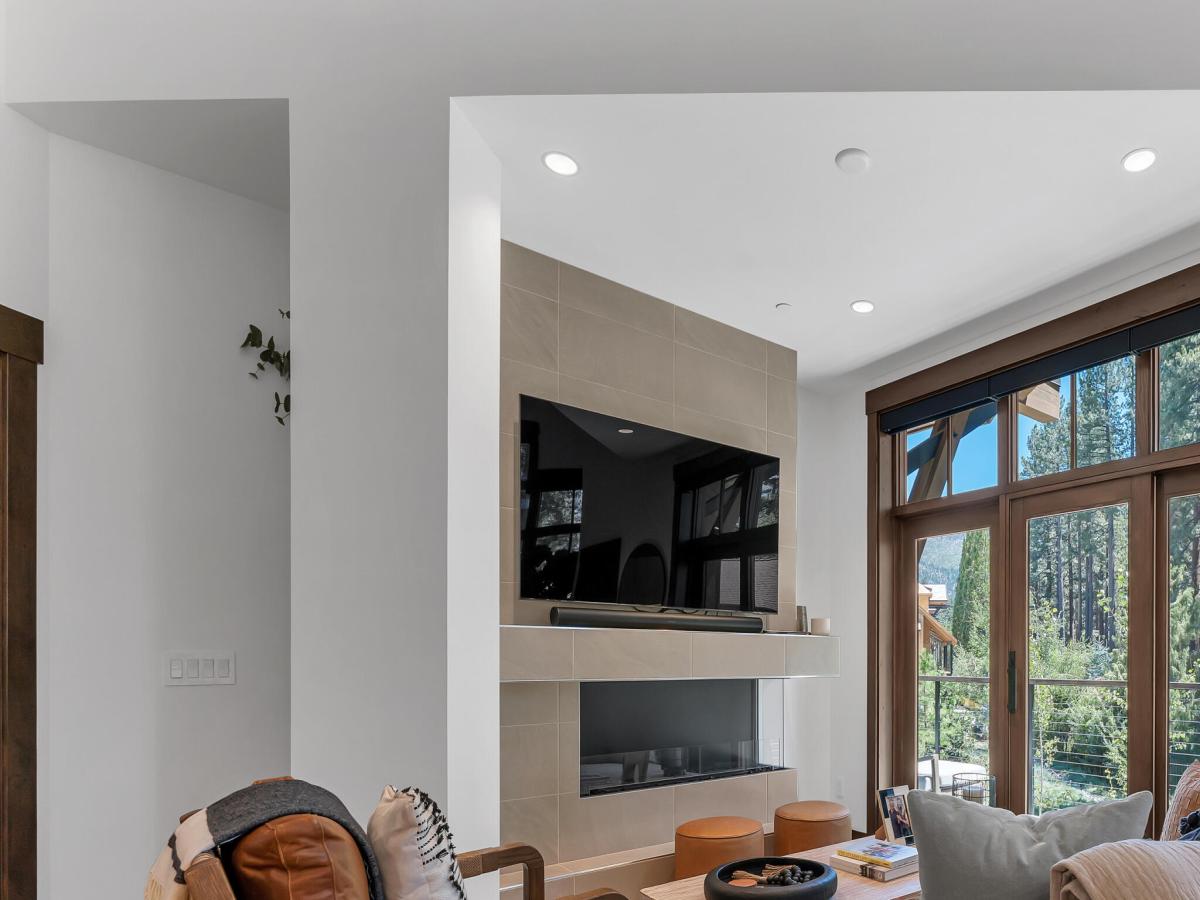 MLS #260009725 image #0