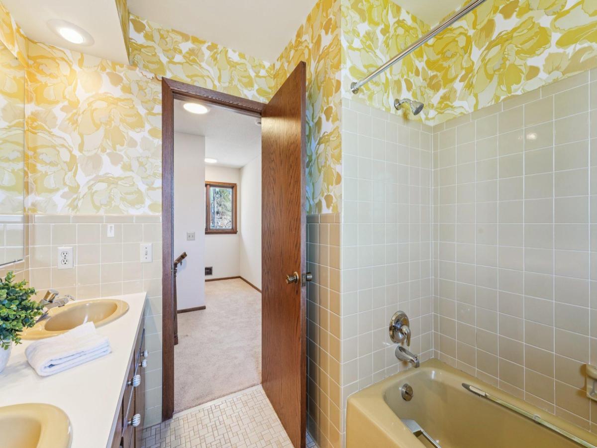 MLS #NST7035675 image #0