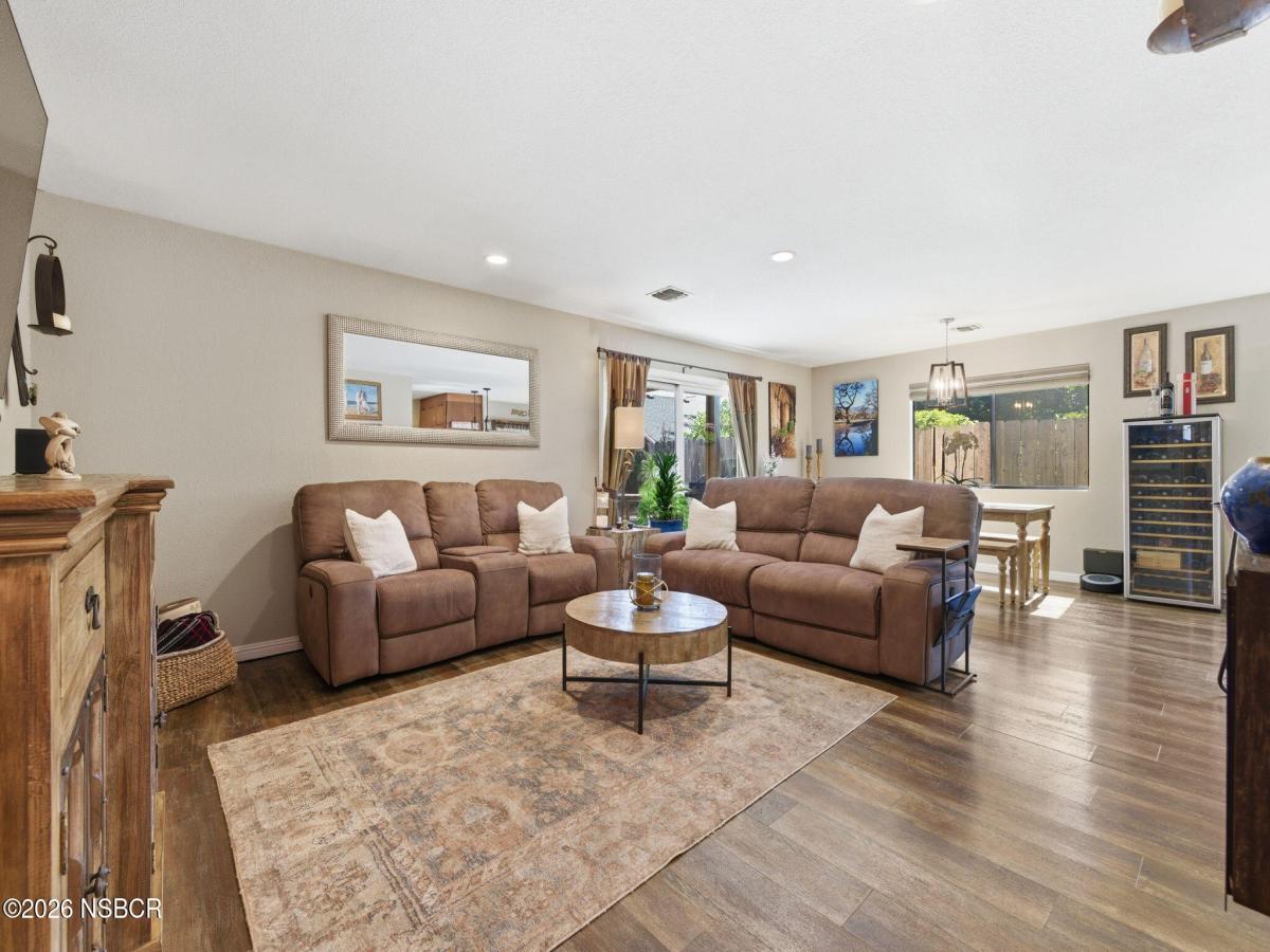 MLS #26001188 image #0