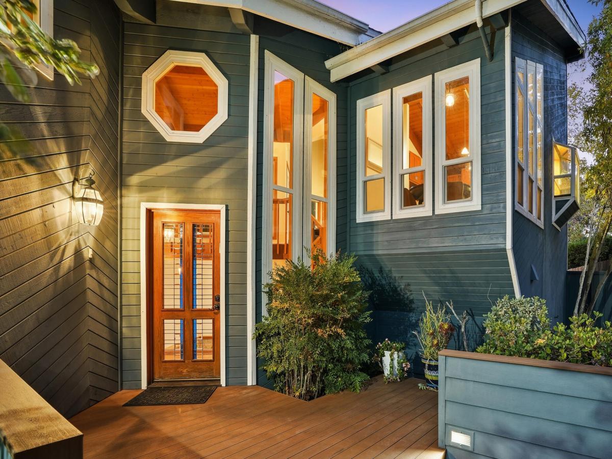 MLS #26001581 image #0