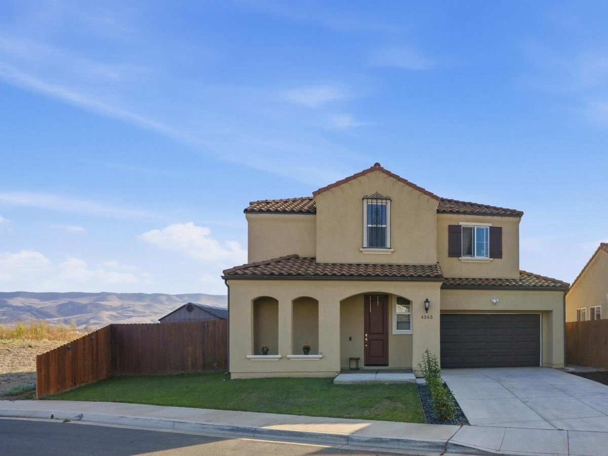 MLS #26001906 image #0