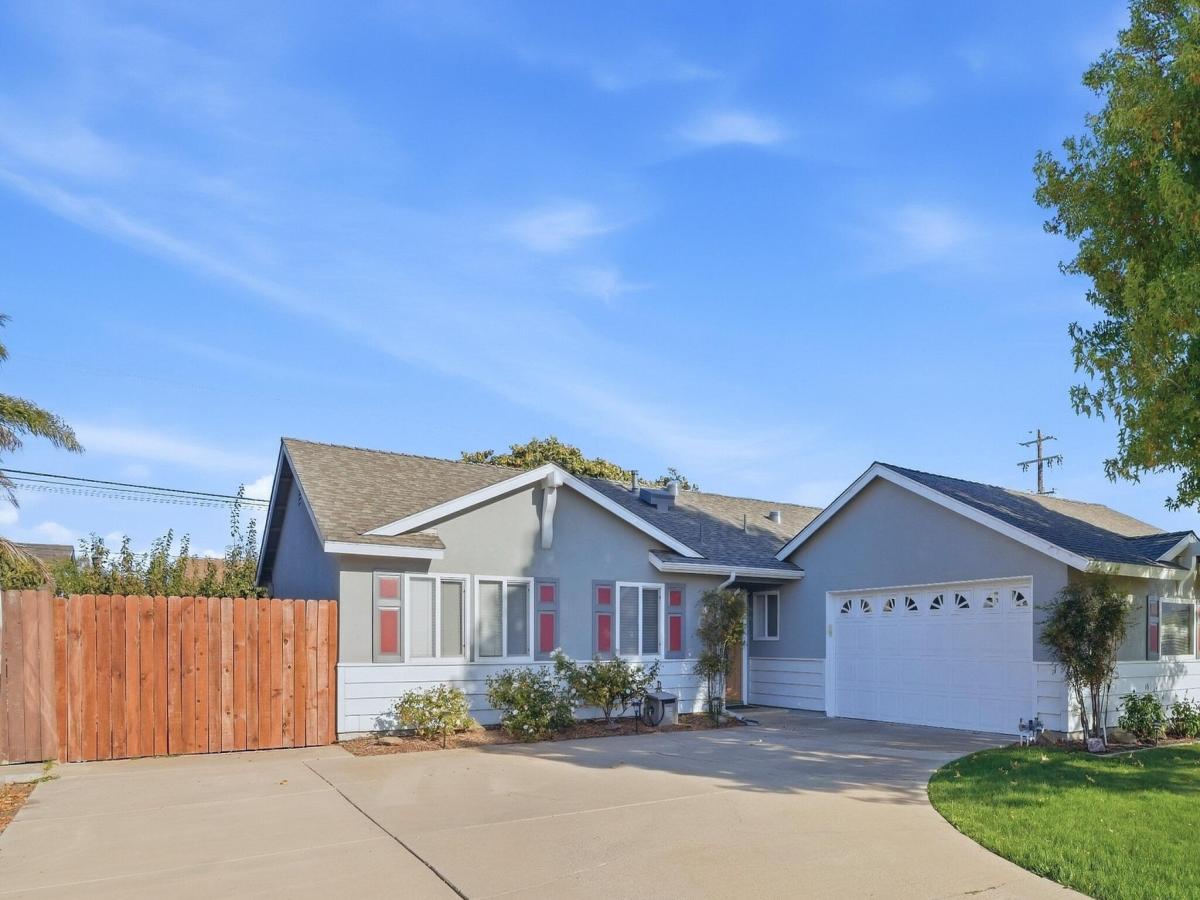 MLS #26001917 image #0