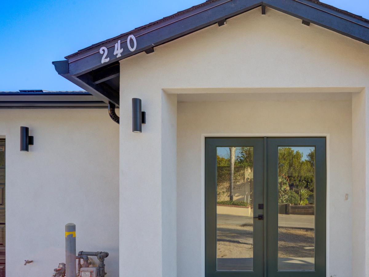 MLS #26001922 image #0