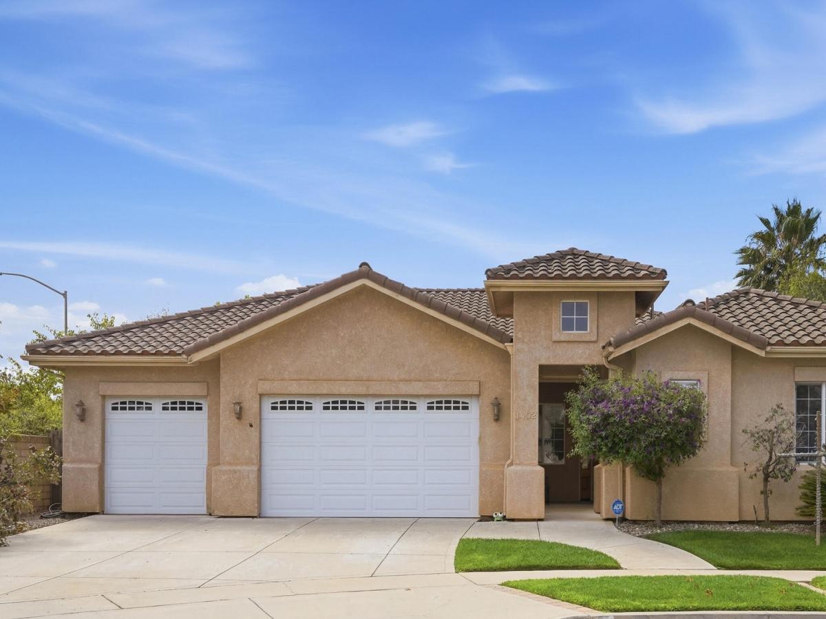 MLS #26001928 image #0