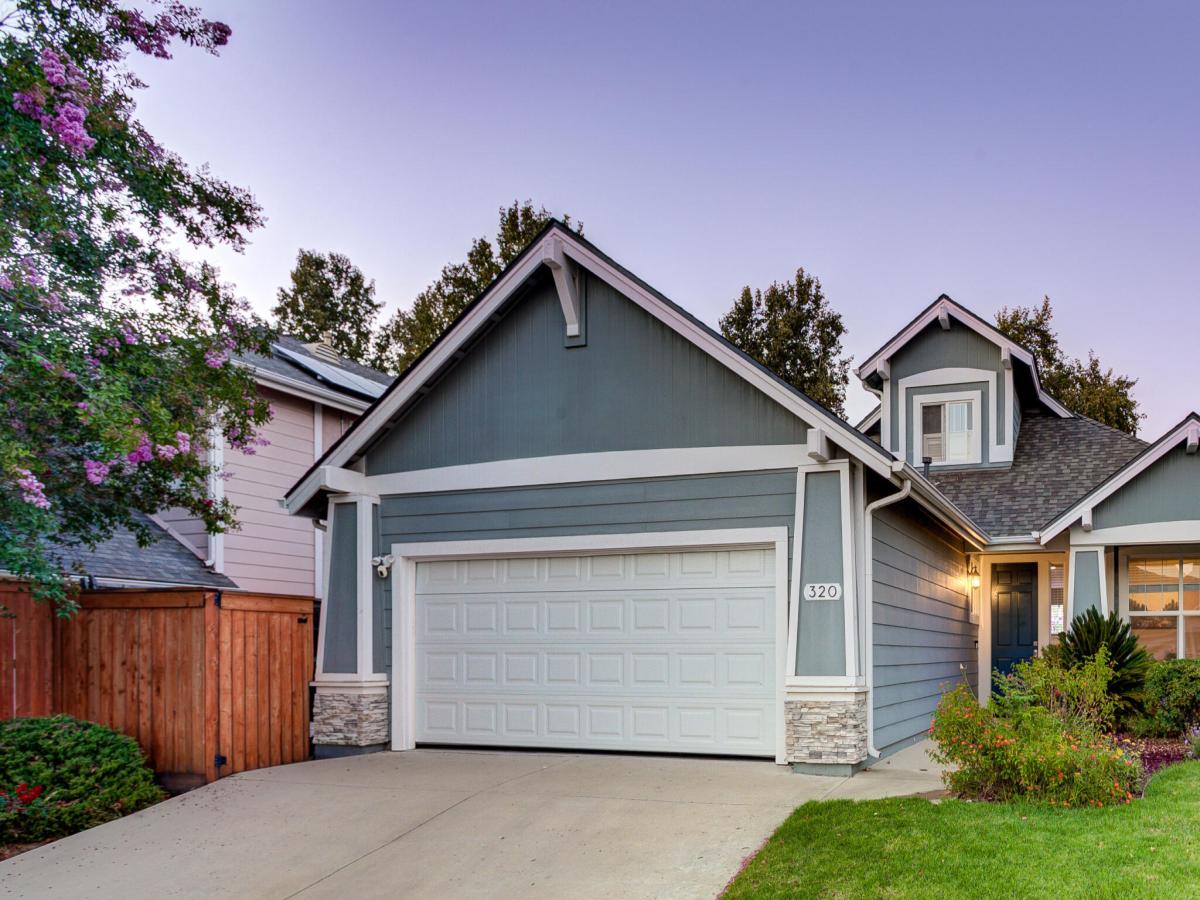 MLS #26001936 image #0